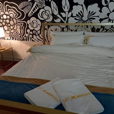 147 Armenian Park Guesthouse George Town Exteriör bild