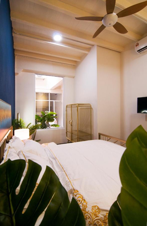 147 Armenian Park Guesthouse George Town Exteriör bild