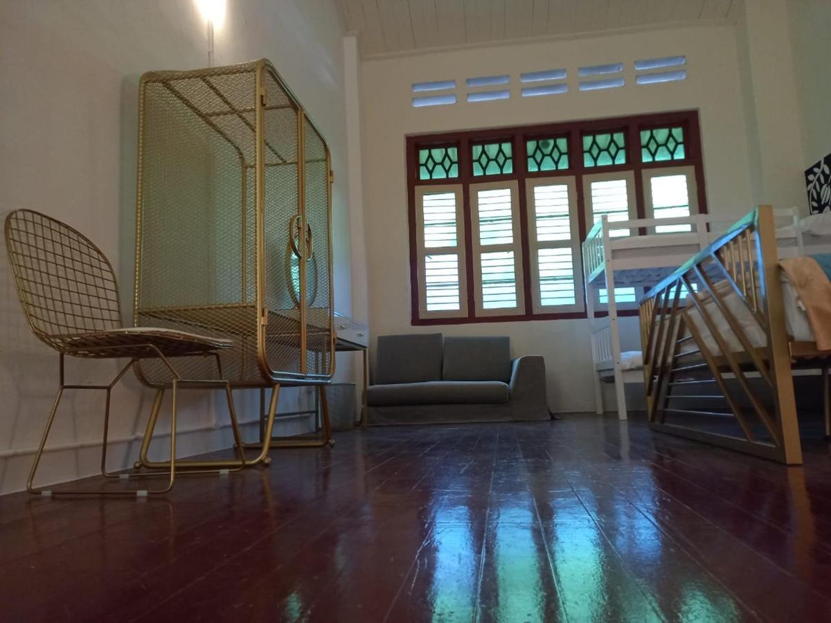 147 Armenian Park Guesthouse George Town Exteriör bild